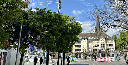 Auf dem Foto zu sehen ist der Burgplatz in Düsseldorf.