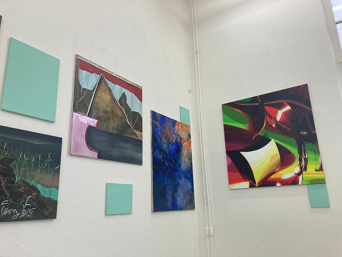 Gemälde der "annex" Ausstellung