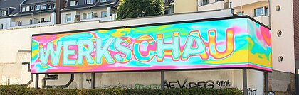 Ein Banner der Hot Summer Werkschau auf dem HSD Campus